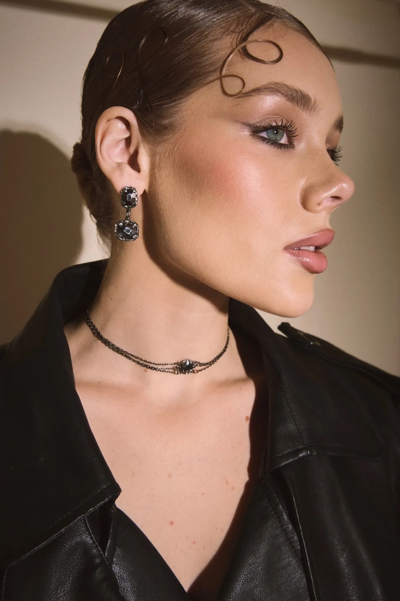 Серебряное колье-чокер «Королева драмы» black SBLESKOM, цвет: серебро, 92200 купить онлайн