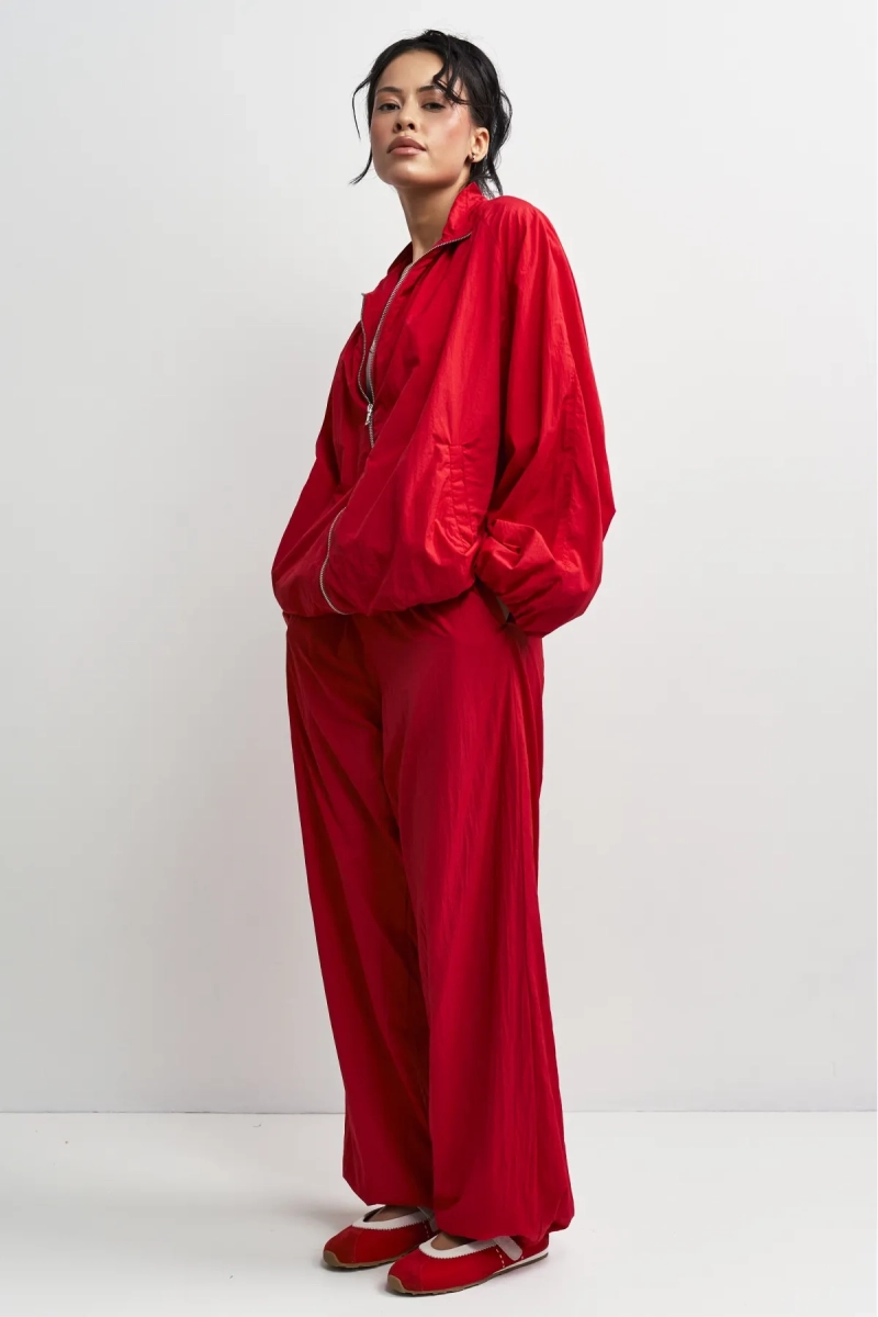 Олимпийка из плащевки Erist store, цвет: красный, НФ-00003395 купить онлайн