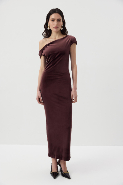 Платье макси с открытым плечом из бархата