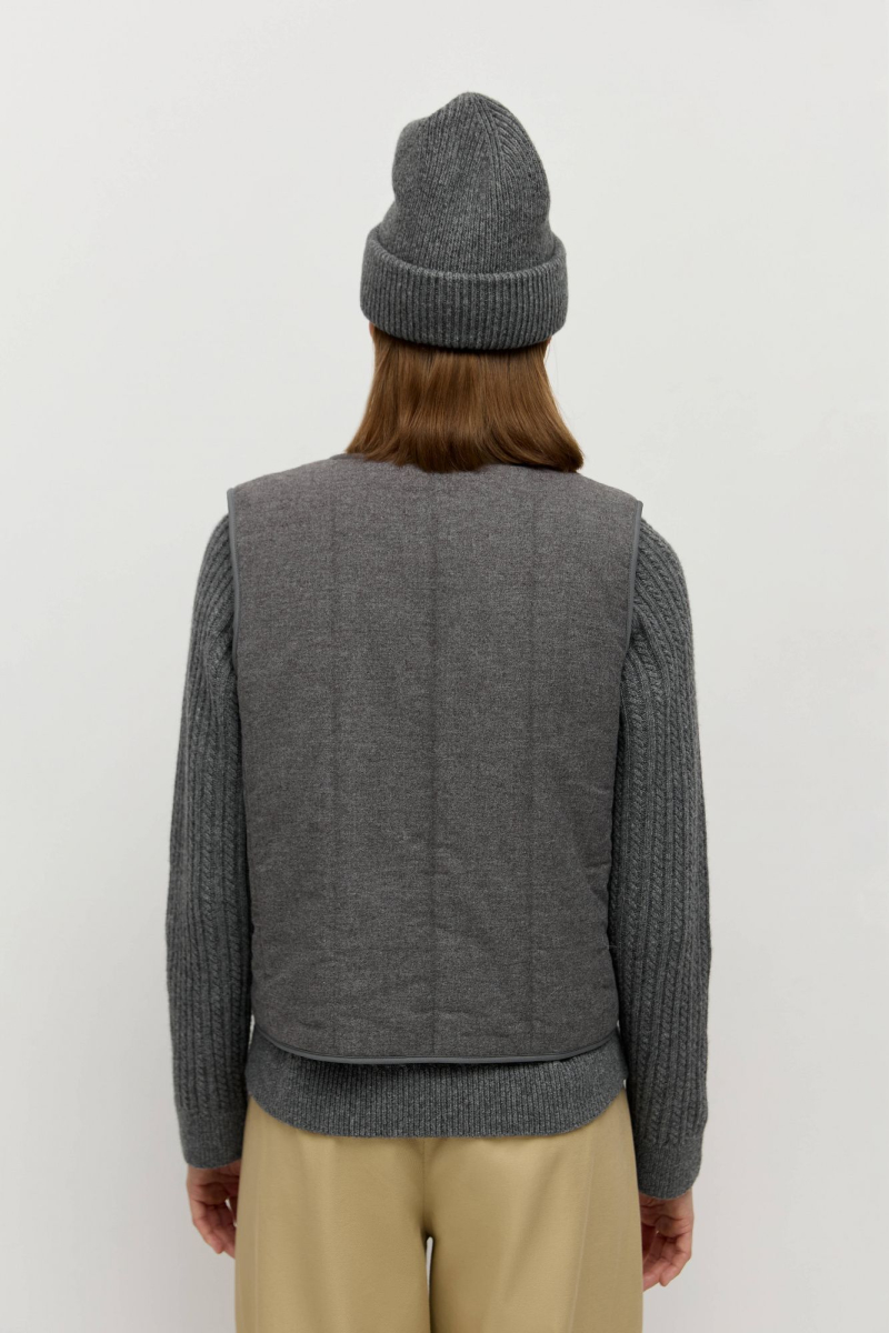 Жилет стеганый из фланели AROUND, цвет: графит, 212_39C03 купить онлайн