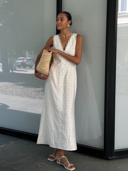 Платье из модала с кружевом