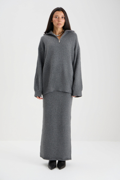 Костюм (джемпер на молнии + юбка)