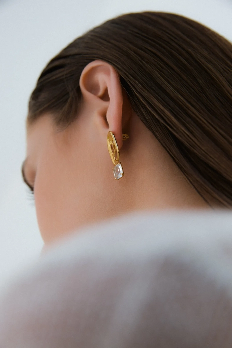 Серебряная моносерьга «Открывайся» с горным хрусталем SBLESKOM, цвет: позолота, 21952 купить онлайн