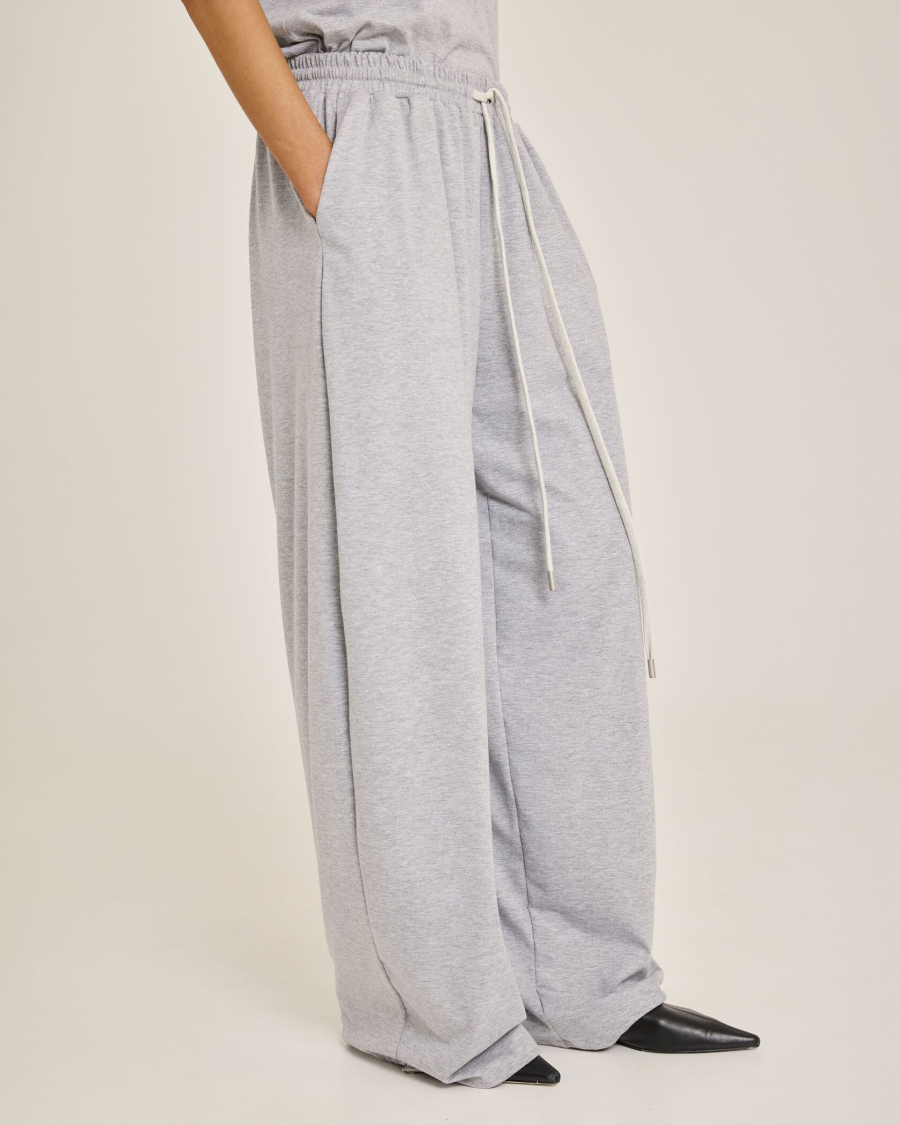 Брюки из трикотажа GRAY Anmuse, цвет: серый TR25S167-GR |новая коллекция купить онлайн