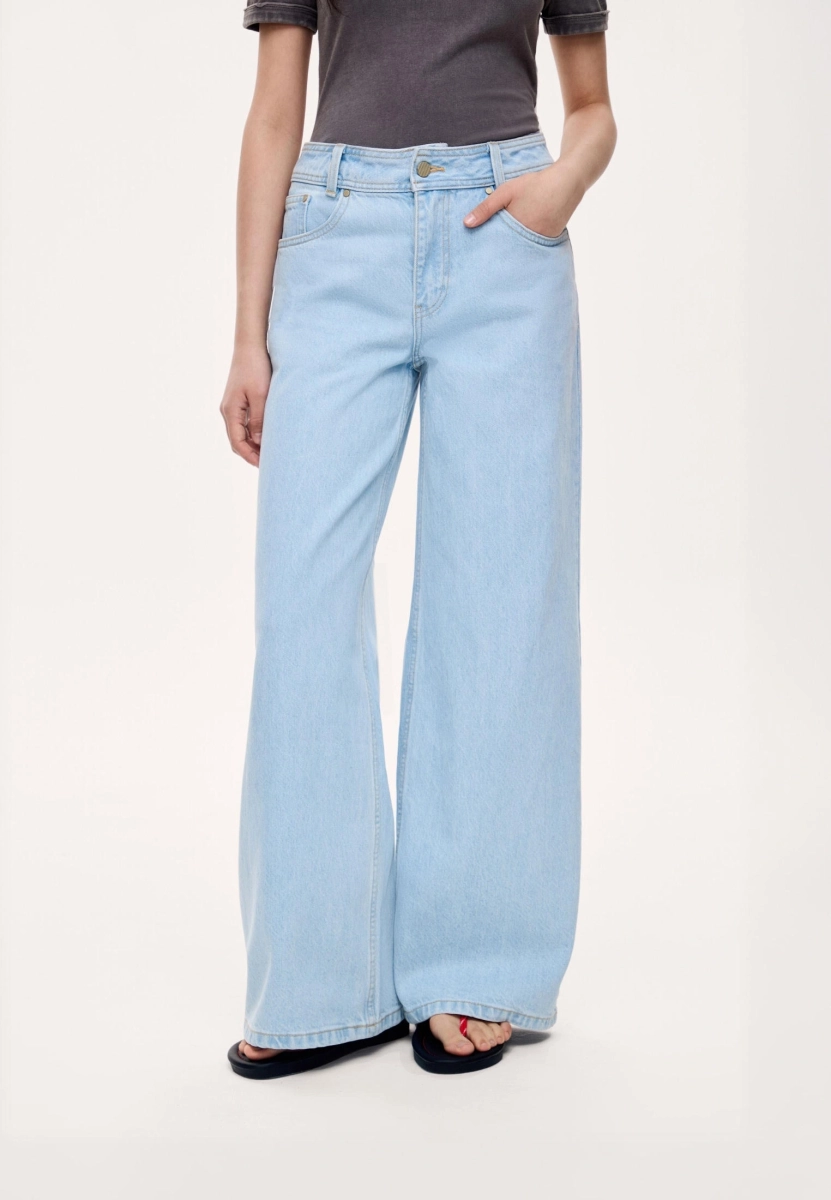 Женские джинсы широкие MUTED, цвет: голубой, 904825.WJNS0002_Light-blue купить онлайн