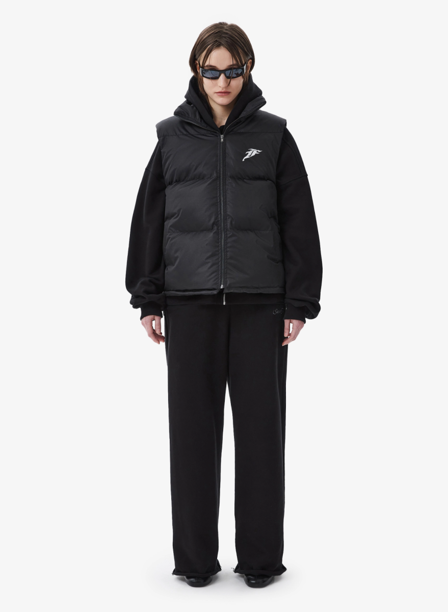 Жилет с объемным силуэтом