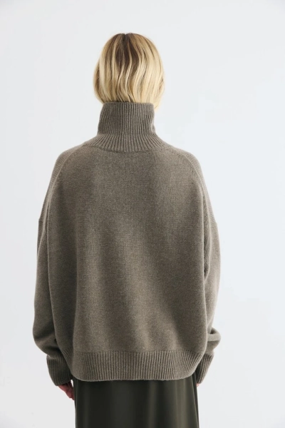 Свитер оверсайз с высоким воротником из шерсти Daisyknit, цвет: Кофейный,  купить онлайн