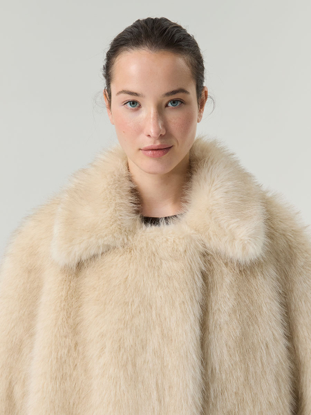 Экошуба оверсайз с английским воротником под песца Only me, цвет: молочный с темными кончиками, ЭШ3514 купить онлайн