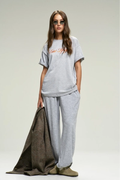 Футболка с вышивкой ERIST Grey&Orange Erist store, цвет: Светло-серый НФ-00002577 |новая коллекция купить онлайн