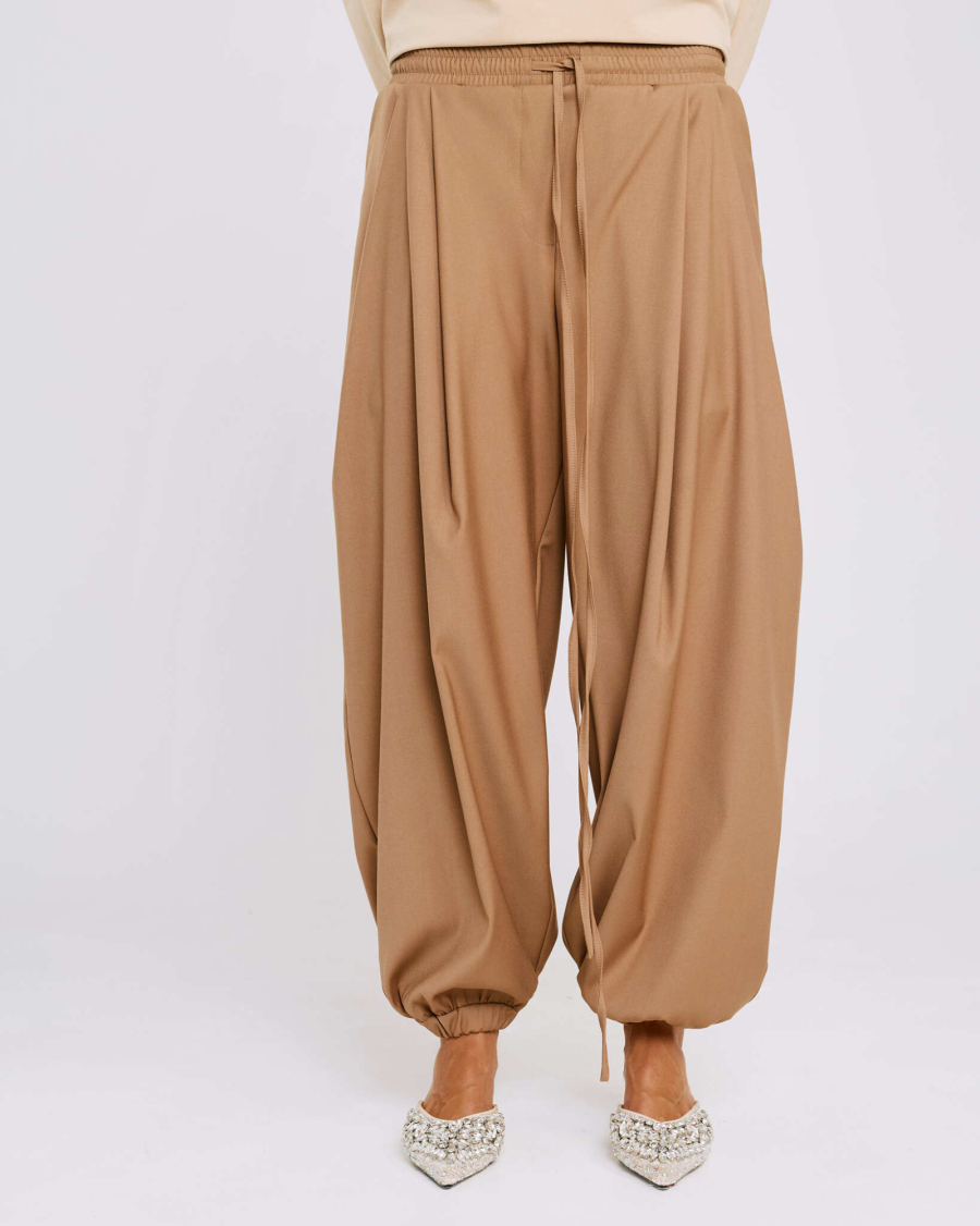 Брюки-шаровары из костюмной ткани