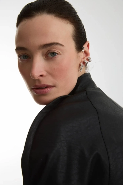 Серебряная серьга-кафф кувшинки «Васюганские болота» SBLESKOM, цвет: серебро, 12244 купить онлайн