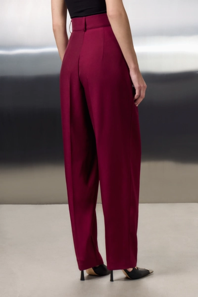 Брюки-бананы из костюмной ткани REFERT, цвет: Бордовый, 09-4017/2-2511 купить онлайн