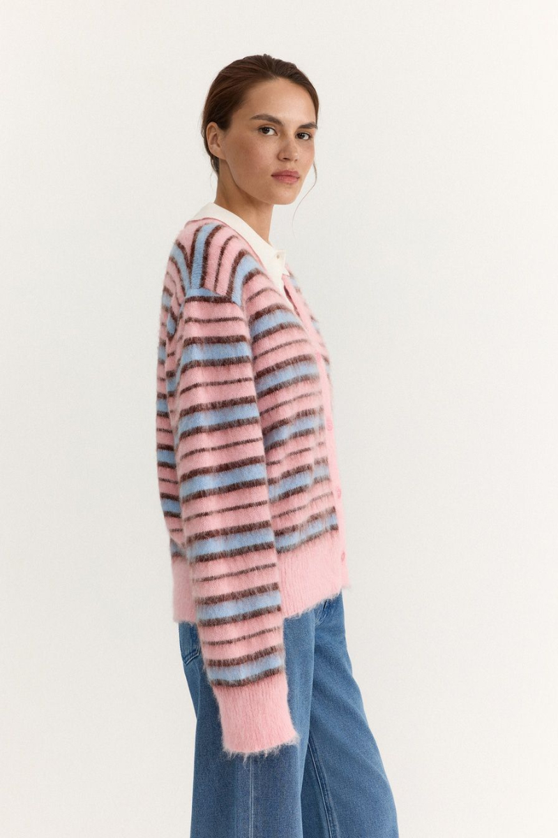 Пушистый кардиган с принтом «полоска» TOPTOP, цвет: розовый с принтом, TT.051.18371.301 купить онлайн