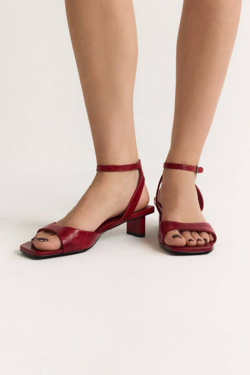 Босоножки из натуральной кожи Lera Nena, цвет: красный LN.205.19230.320 купить онлайн