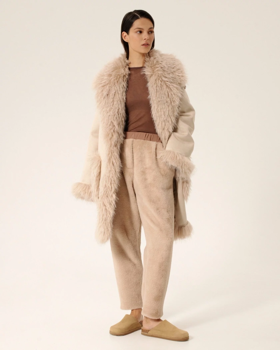 Брюки трикотажные DESSERT Anmuse, цвет: бежевый, TR24W118-DS-1 со скидкой купить онлайн