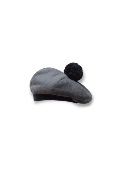 Берет с помпоном