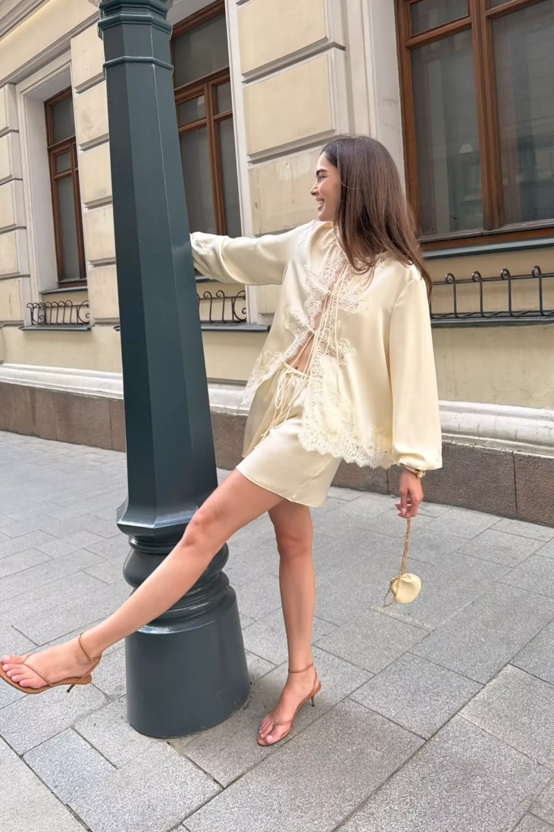 Шорты из сатина Charmstore, цвет: Сливочный, 115-60560-121 купить онлайн