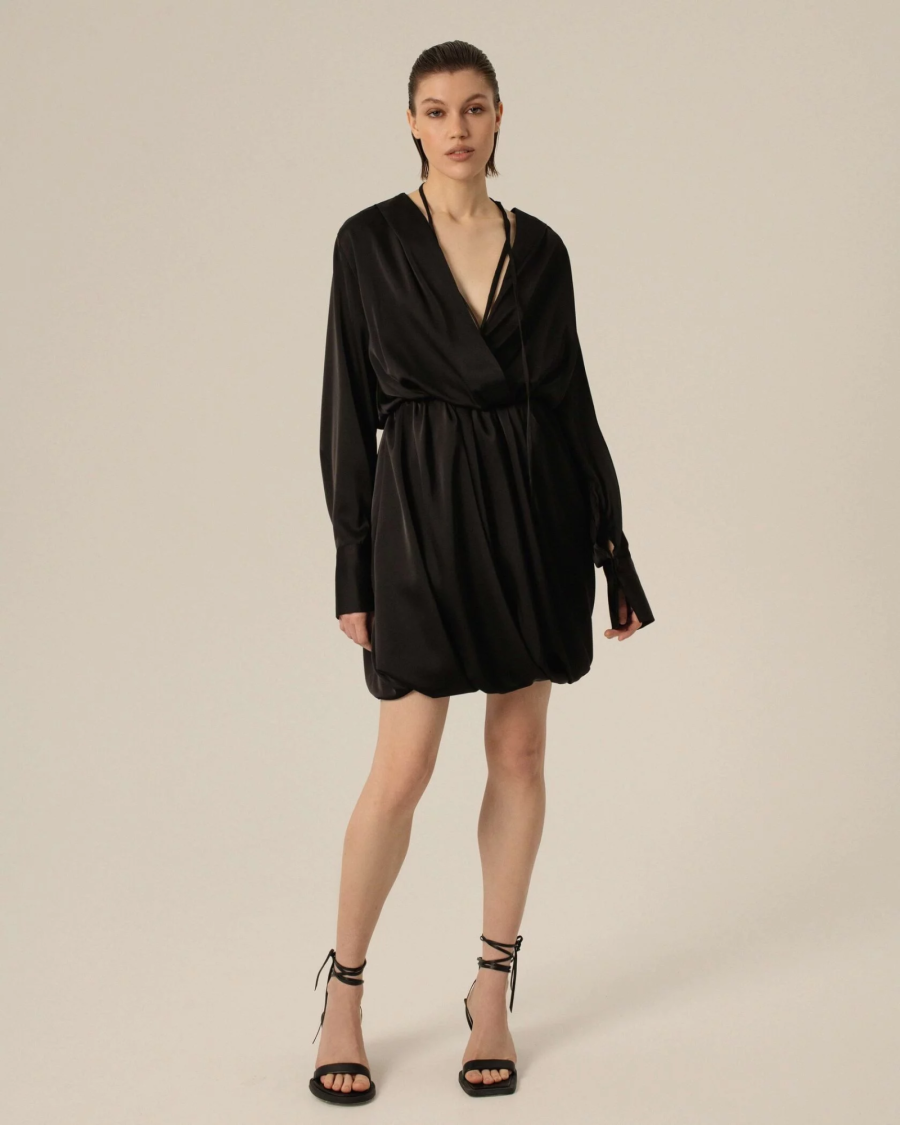 Платье из атласа мини