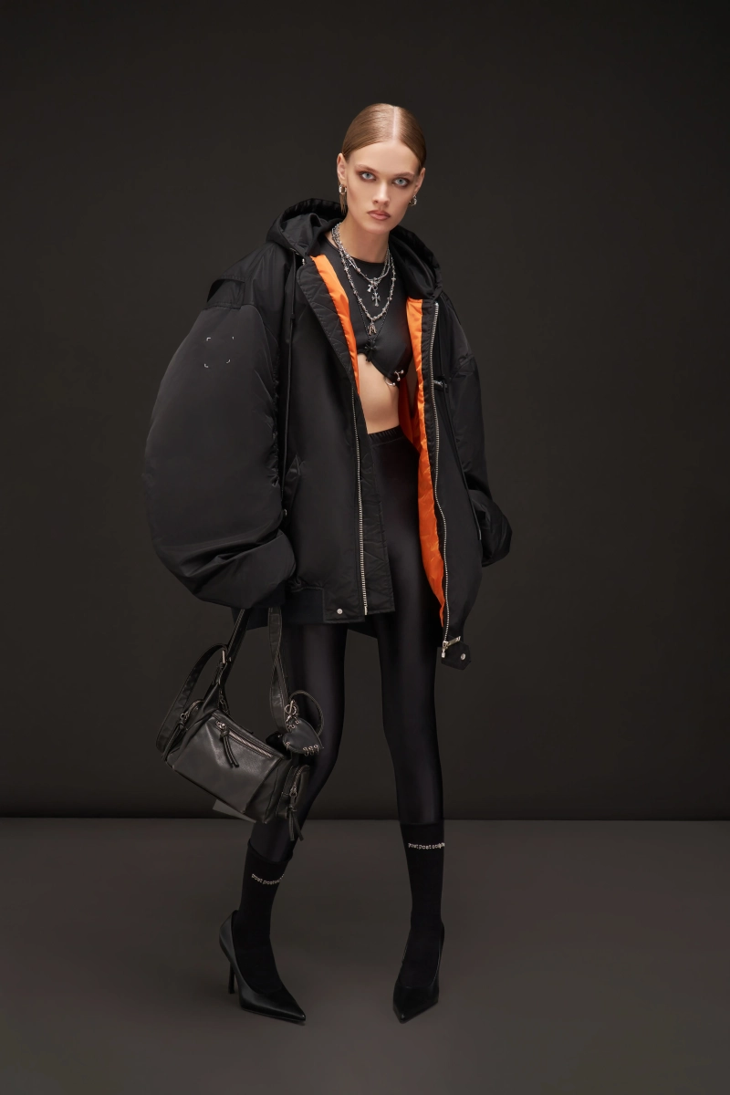 Оверсайз бомбер пуховик UNIT 28 p.p.s., цвет: Черный, 1007.00.00.BLK купить онлайн