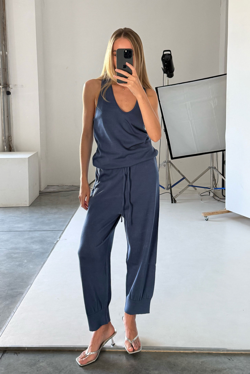 Брюки джогеры вязаные BLUE Label .B, цвет: blue Kn.11.4.3238BL |новая коллекция купить онлайн