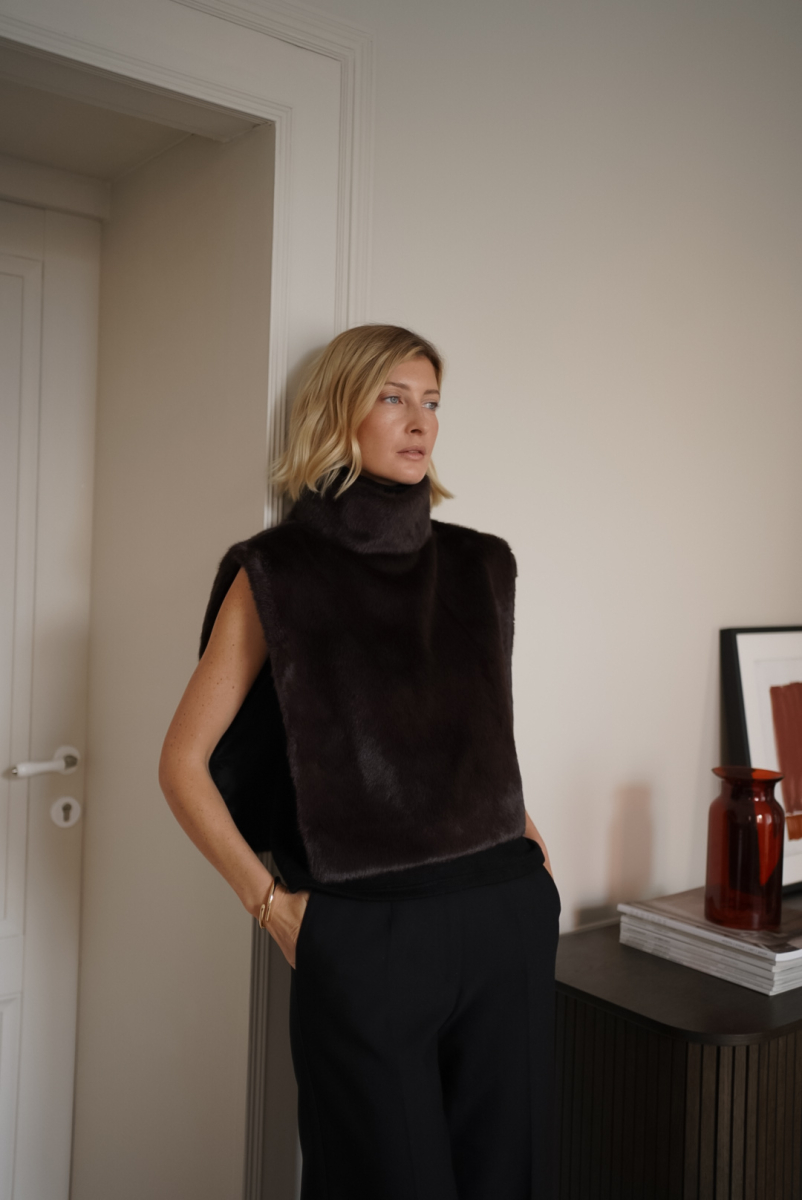 Манишка из эко-меха VELVET, цвет: коричневый 00-00005184 купить онлайн