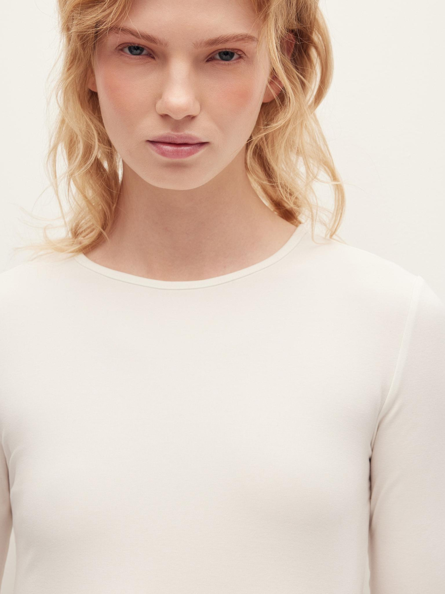 Лонгслив Slim из шерсти мериноса Chaika, цвет: молочный, AW25LS02-01 купить онлайн