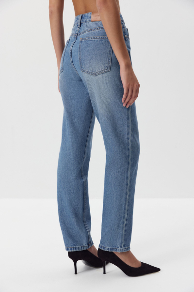 Джинсы Slim Straight Fit Charmstore, цвет: светло-синий, 401-377101-679 купить онлайн