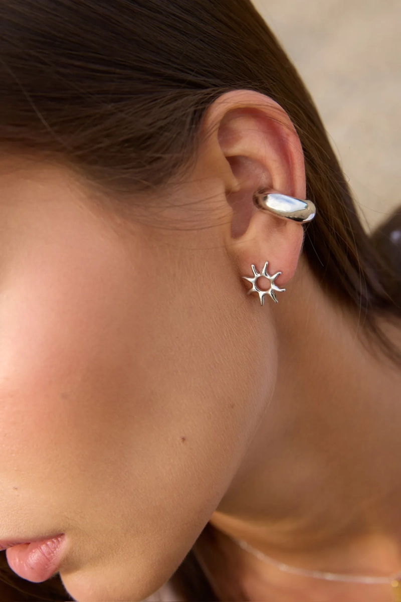 Серебряные серьги-пусеты «Солнце» SBLESKOM, цвет: серебро, 12069 купить онлайн