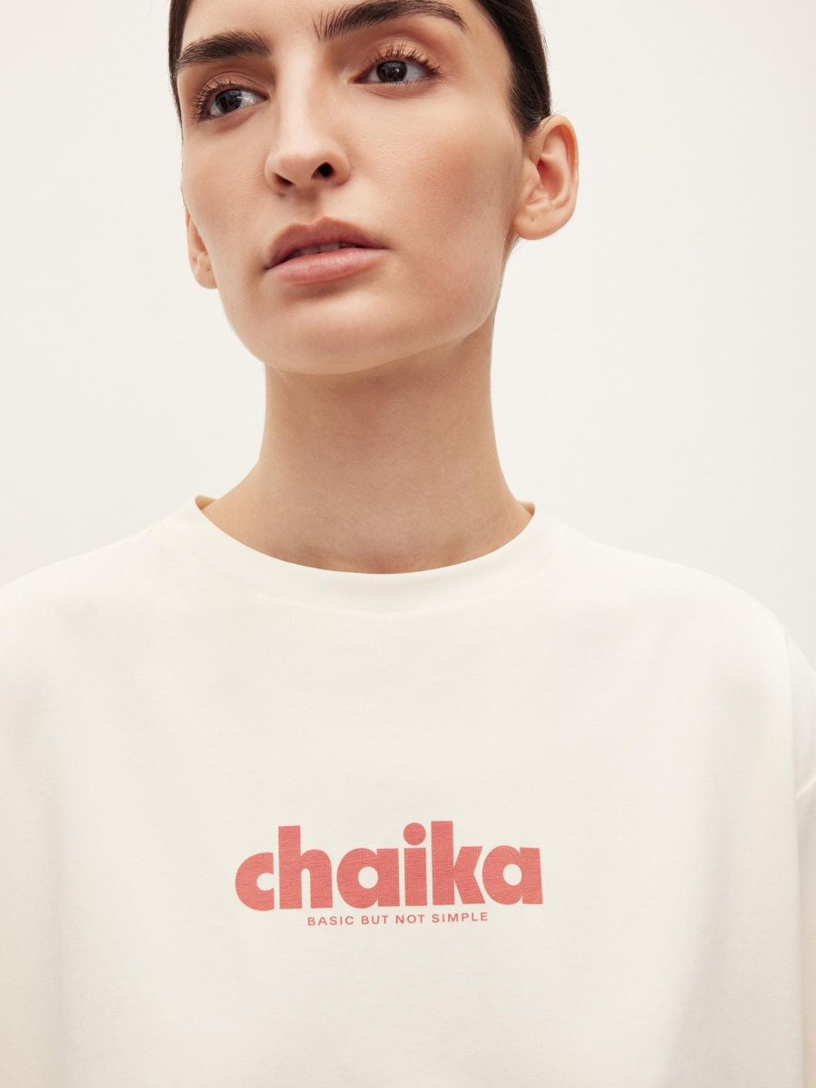 Футболка с принтом Basic but not simple Chaika, цвет: молочный, AW25TS01-160 купить онлайн