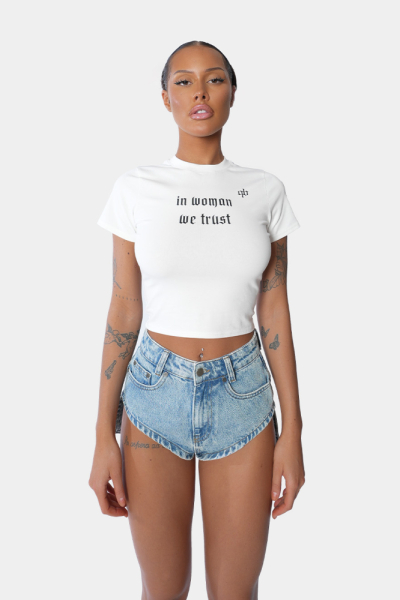 Футболка In Woman We Trust qb