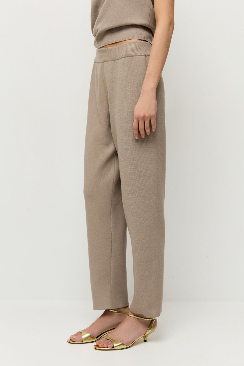 Брюки дудочки трикотажные AROUND, цвет: Серо-бежевый, 289_60V01 купить онлайн