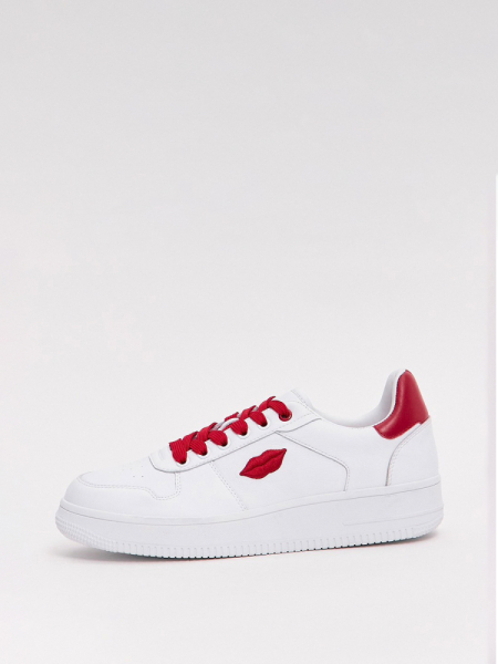 Кроссовки из кожи с красными губами