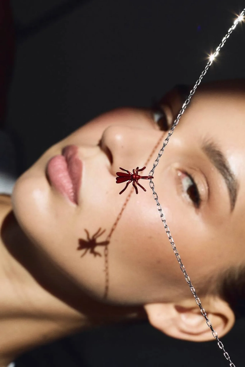 Серебряная подвеска «Влюбленный Василий» SBLESKOM, цвет: темно-красный, 122239 купить онлайн