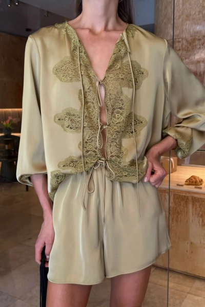 Шорты из сатина Charmstore, цвет: жженая олива, 115-60560-1010 купить онлайн