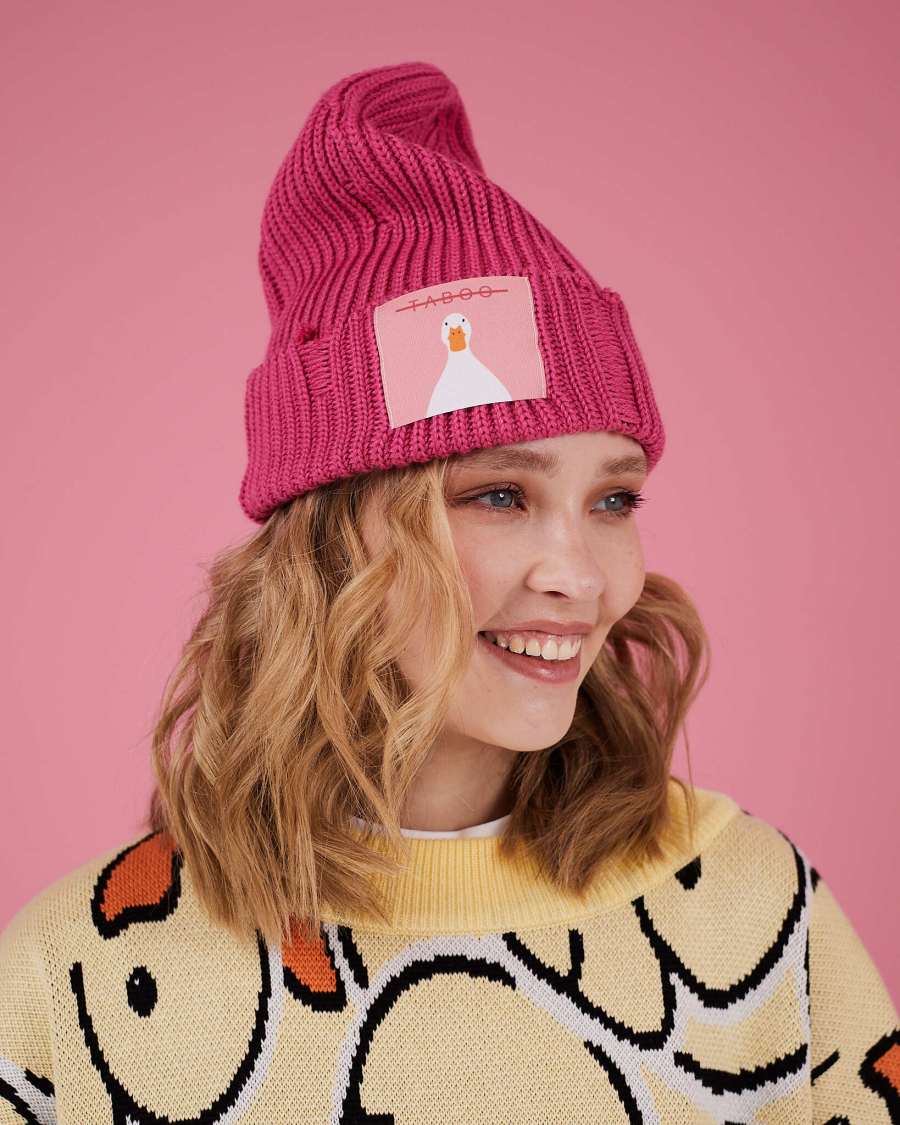 Шапка рваная с гусем TABOO, цвет: фуксия 1010hatFukGus купить онлайн
