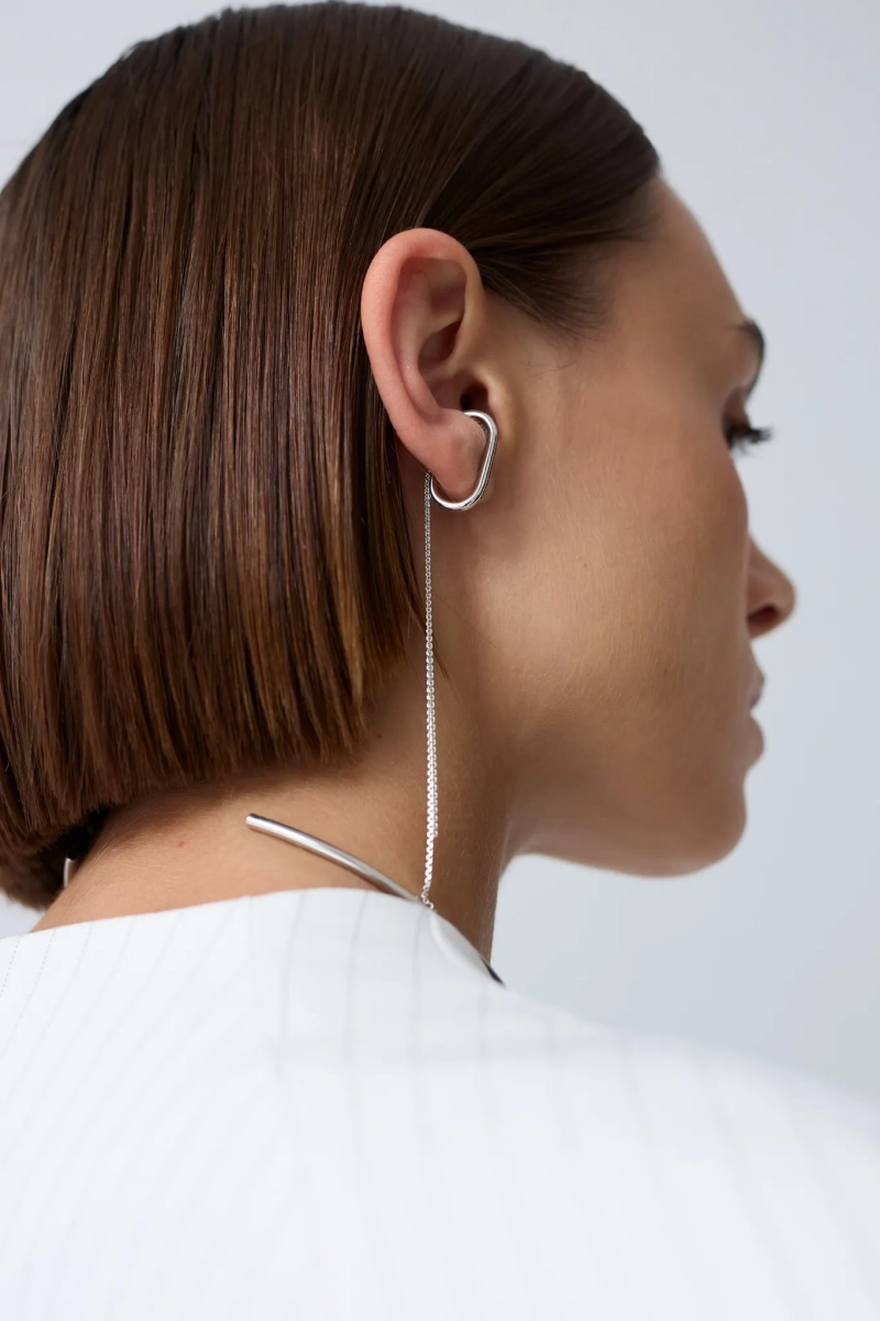 Серебряная серьга-кафф «Слова имеют значение» SBLESKOM, цвет: серебро, 12077 купить онлайн