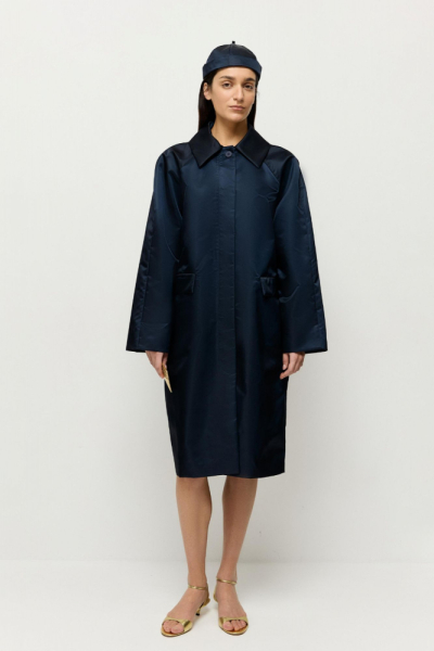 Плащ из итальянского атласа