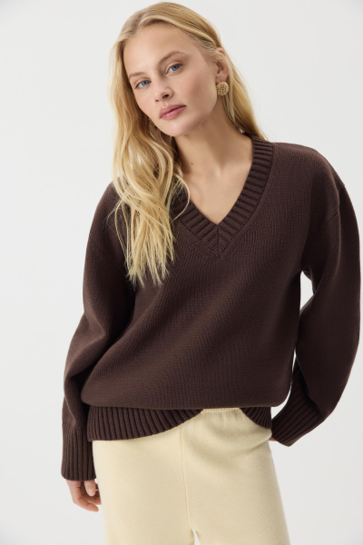 Джемпер V-neck из шерсти мериноса Charmstore, цвет: шоколадный, 303-45698-551 купить онлайн