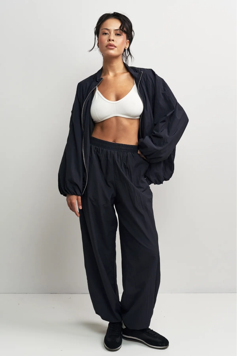 Брюки из плащевки Erist store, цвет: Черный, НФ-00003398 купить онлайн