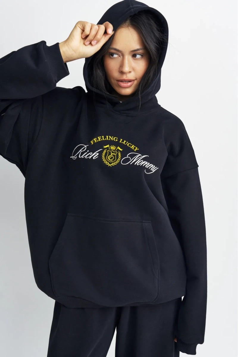 Худи с вышивкой