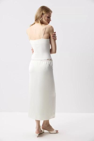 Топ с кружевом из вискозы Charmstore, цвет: ванильный, 214-57165-113 купить онлайн