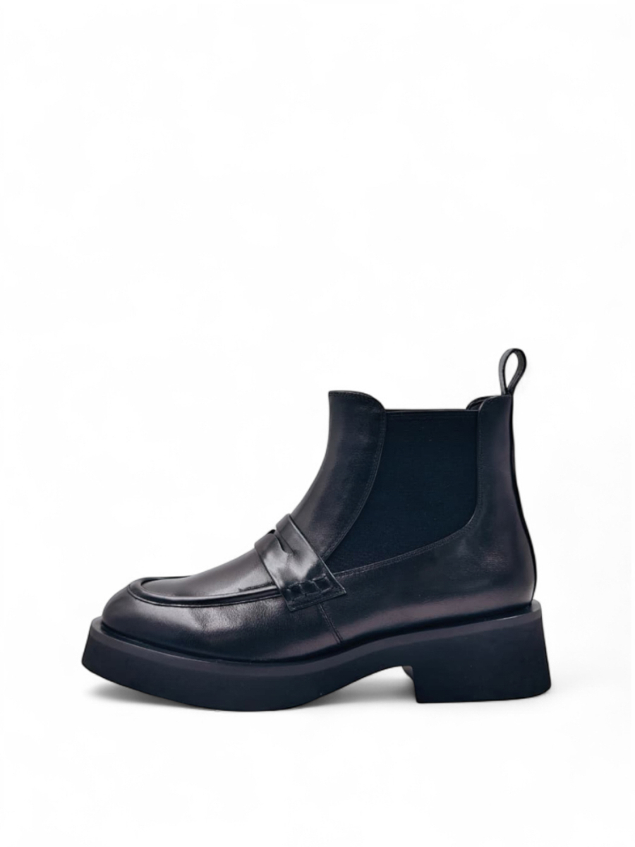 Ботинки демисезонные из натуральной кожи