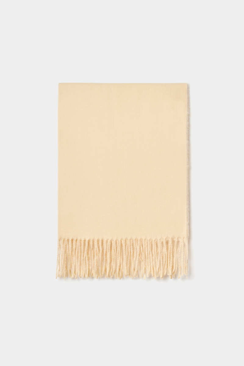 Палантин с бахромой