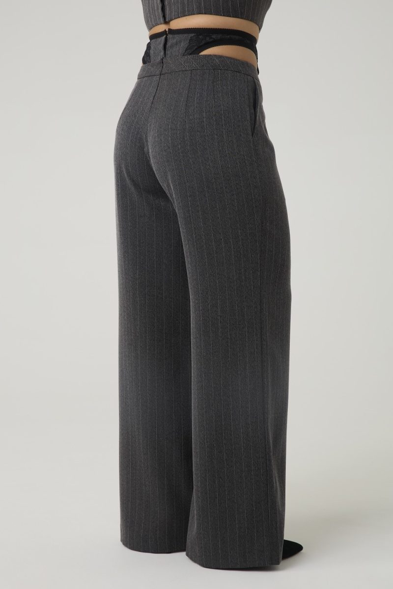 Брюки прямые с отделкой из кружева 4forms, цвет: серый, 65467 купить онлайн