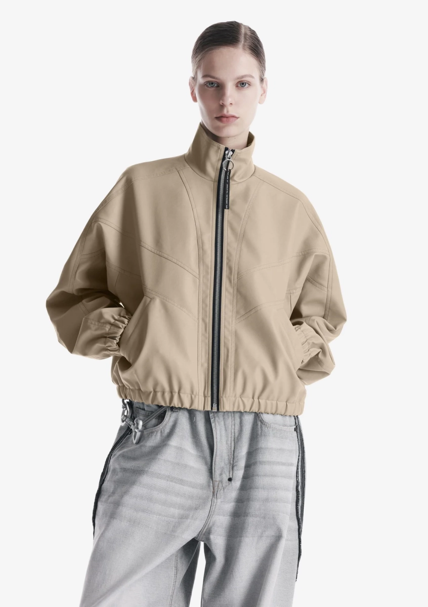 Бомбер из экокожи