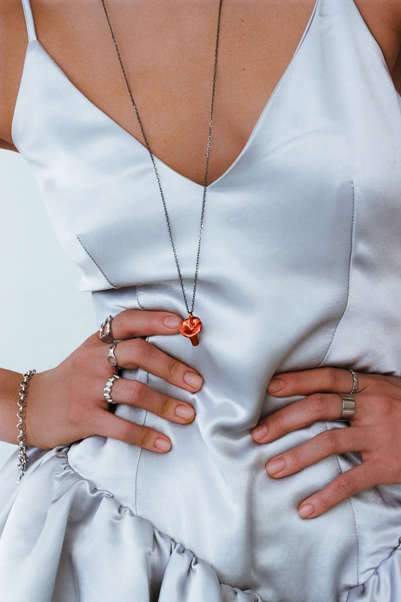 Серебряное колье «Лисичка» SBLESKOM, цвет: серебро, 51841 купить онлайн