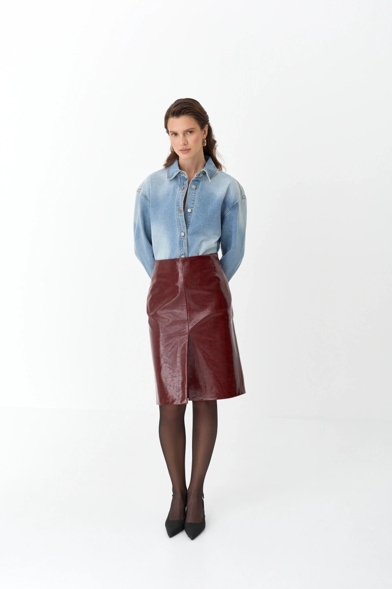 Юбка миди из лакированной экокожи Ricoco, цвет: ягодный, 6071/3 купить онлайн