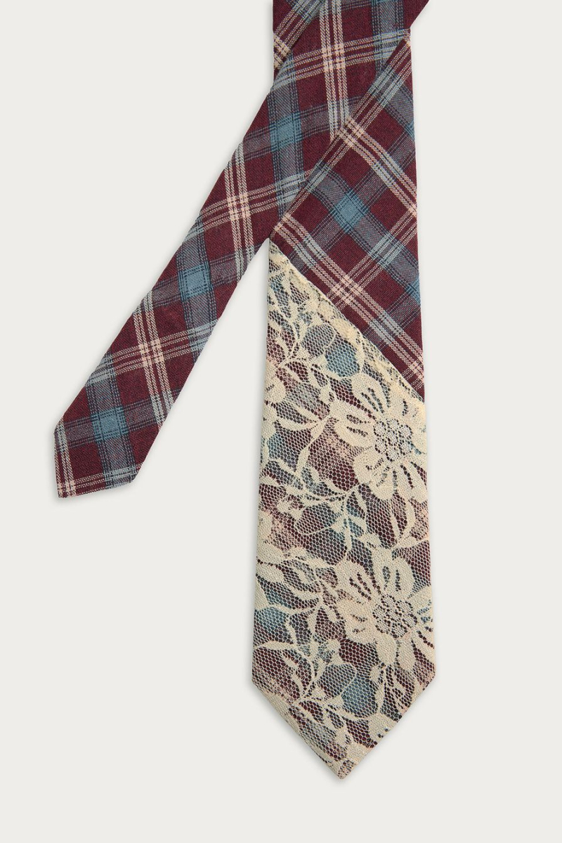 Галстук в клетку с кружевом