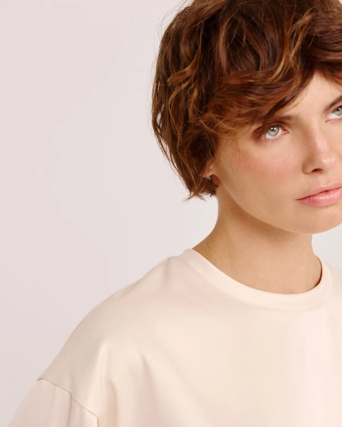 Футболка из атласа PEARL Anmuse, цвет: кремовый, TSH23W52-PRL купить онлайн