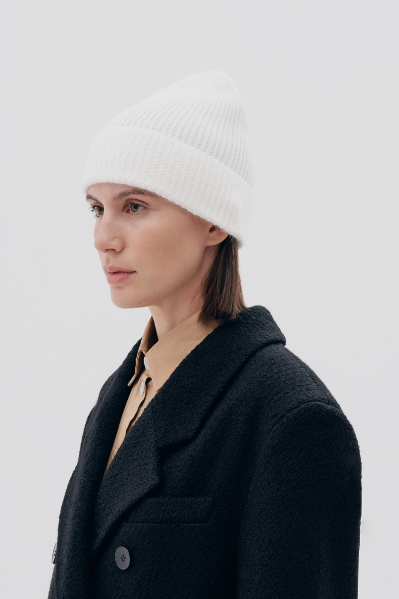 Шапка из ангоры Mankova, цвет: белый SH032 купить онлайн